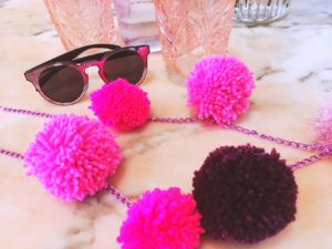 DIY POMPOM CHARM NECKLACE TO WEAR AT GLASTONBURY (& OTHER SUMMER FESTIVALS)