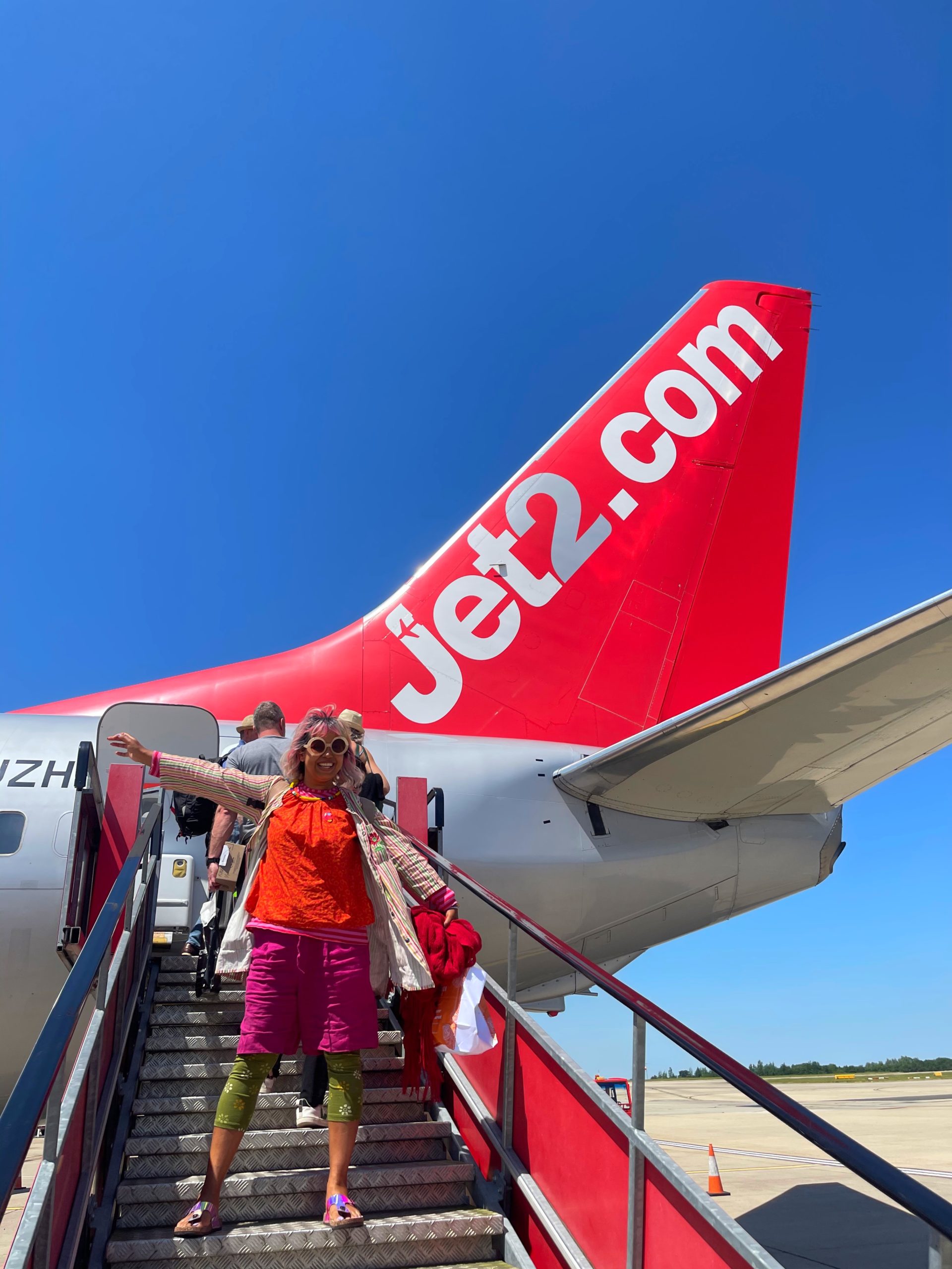 jet2holidays flights plane to colourful hotel tenerife